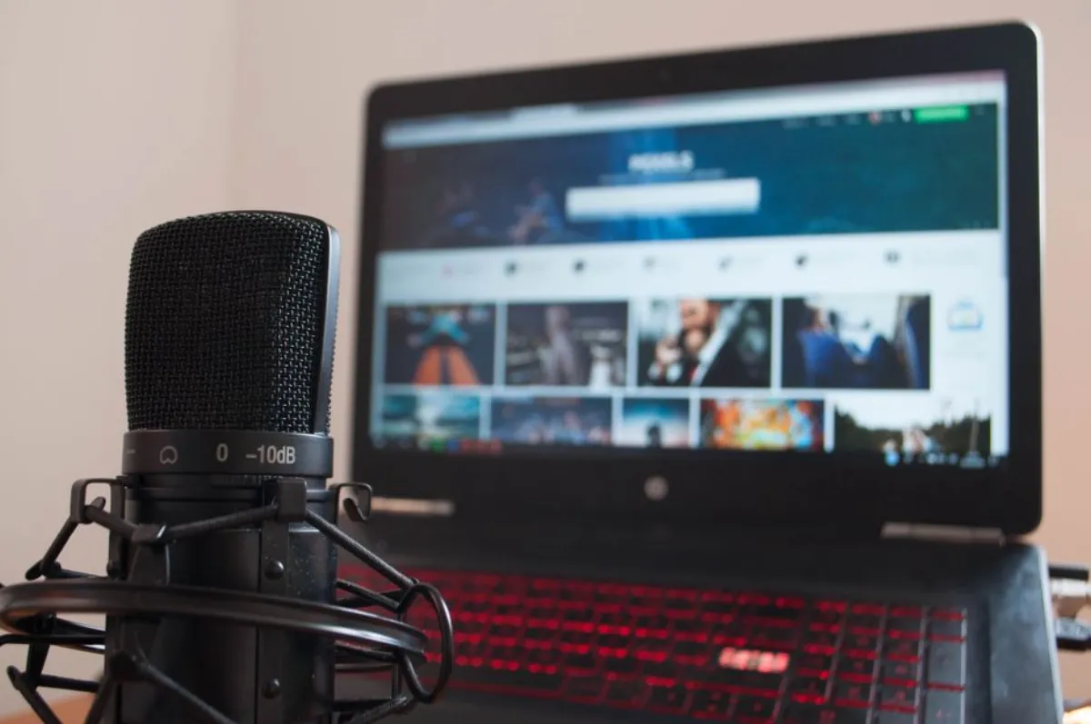 streaming laptop